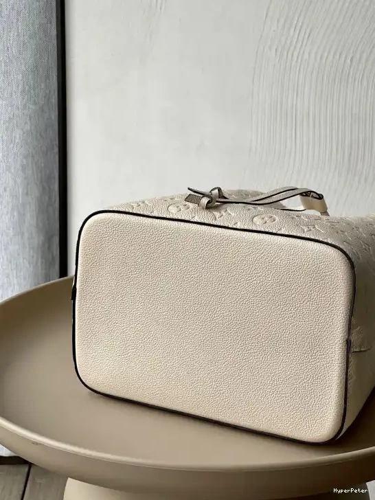 MM NÉONOÉ VUITTON LOUIS 0602